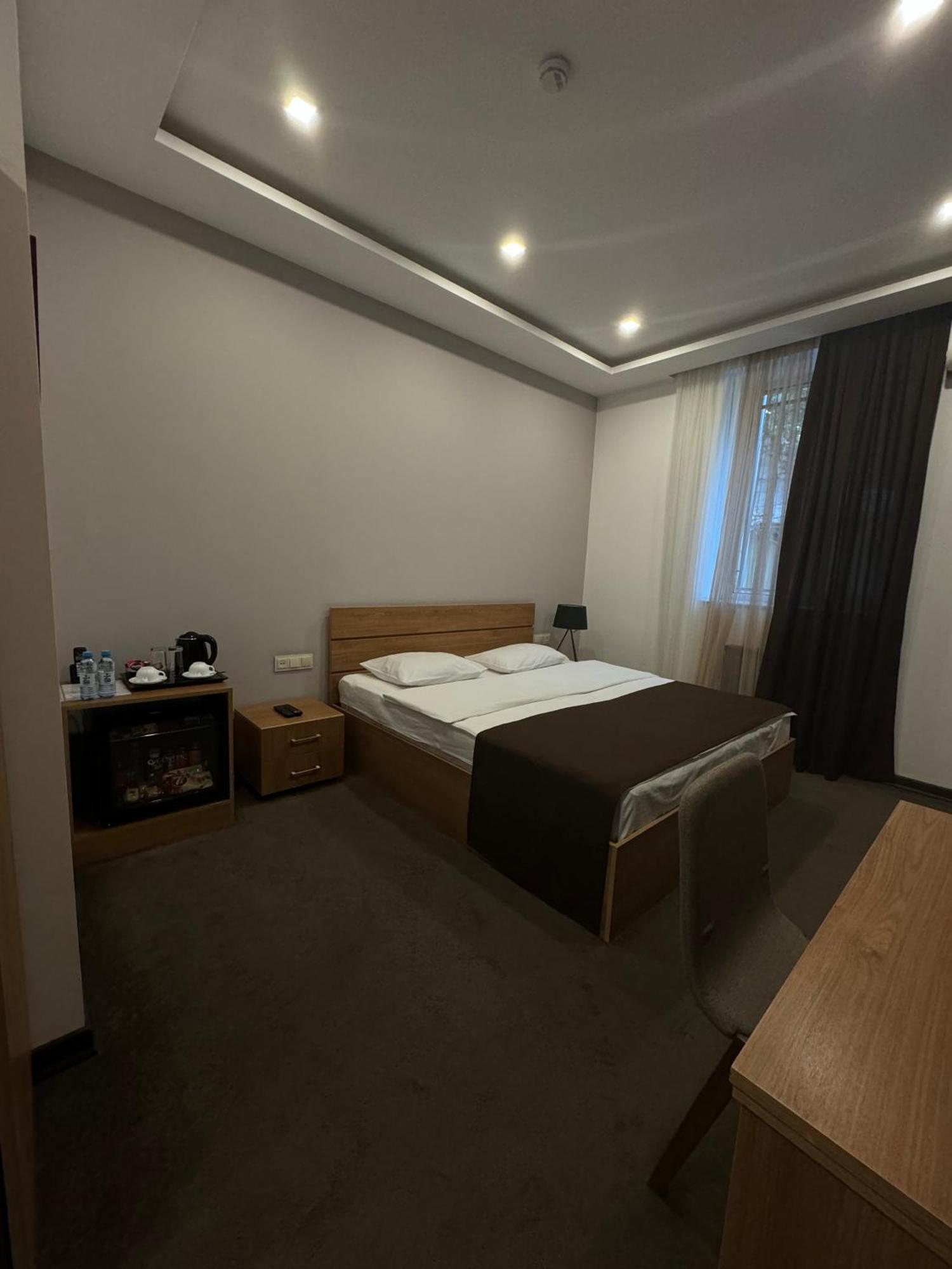 Moscow Boutique Hotel Ереван Екстериор снимка