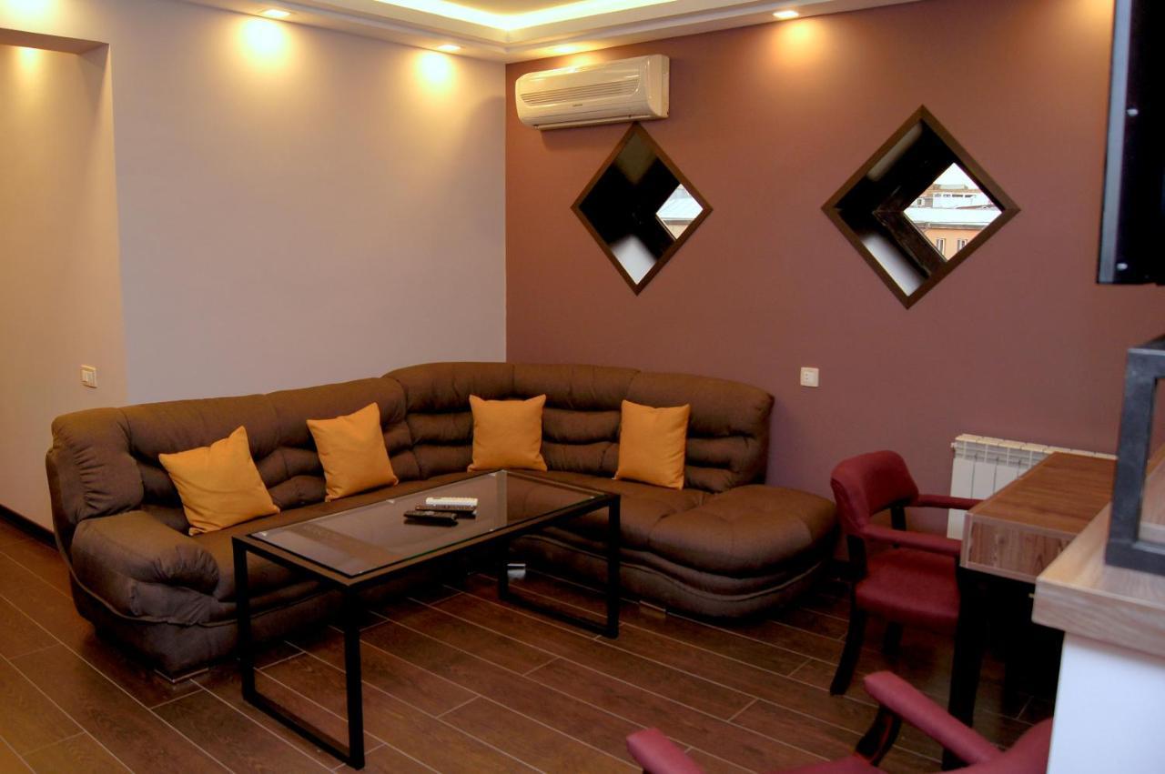 Moscow Boutique Hotel Ереван Екстериор снимка