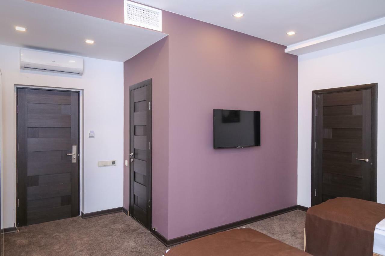 Moscow Boutique Hotel Ереван Екстериор снимка