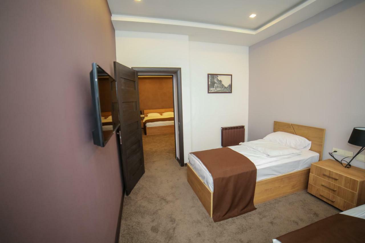 Moscow Boutique Hotel Ереван Екстериор снимка